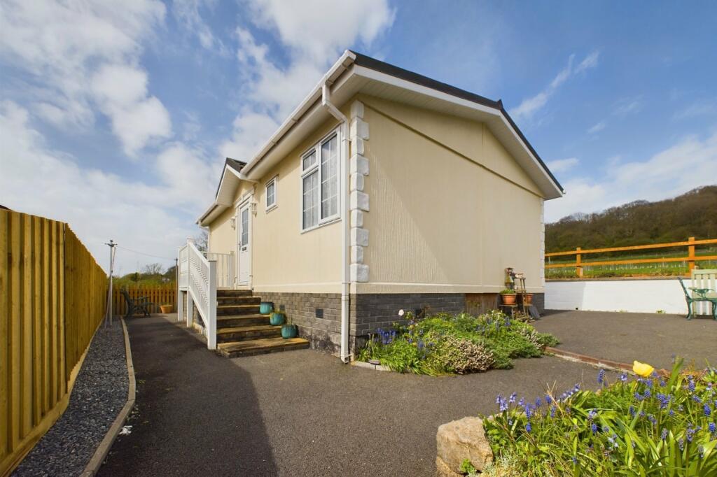 Main image of property: Elmtree Avenue, Tickenham, Clevedon, North Somerset, BS21