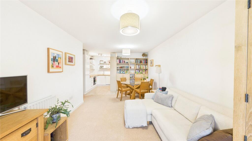 Apartment in London - View 5