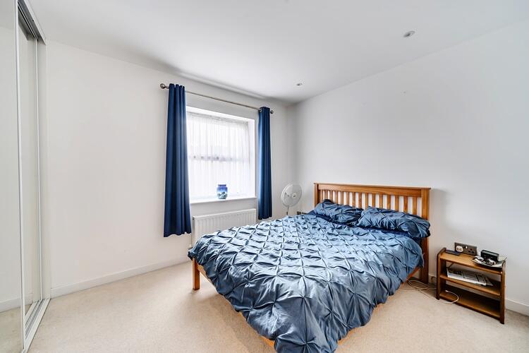 Apartment in Guildford - More