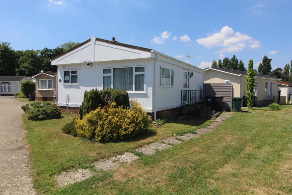 Main image of property: Barnet Road, Barnet