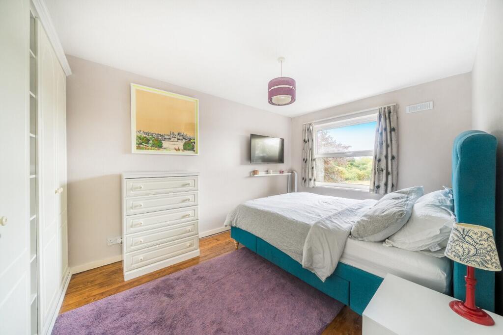 House in London - View 5