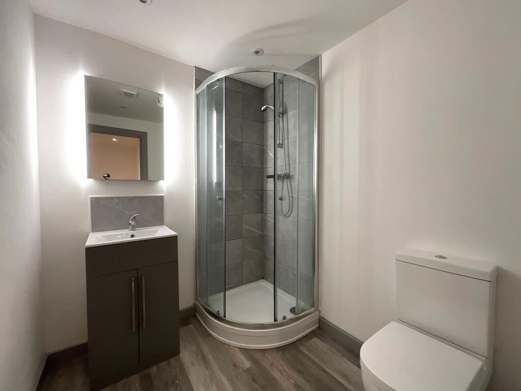 Apartment in Doncaster, City Centre, Hyde Park - View 2