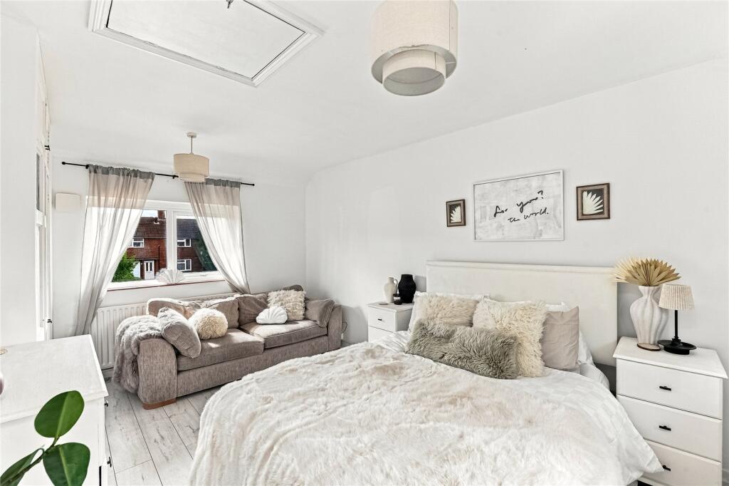 House in Kempston, Bedford - More