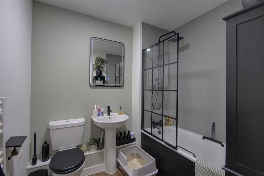 Apartment in Tonbridge - View 5