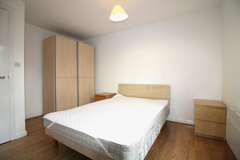 Apartment in Sheffield, South Yorkshire - View 5