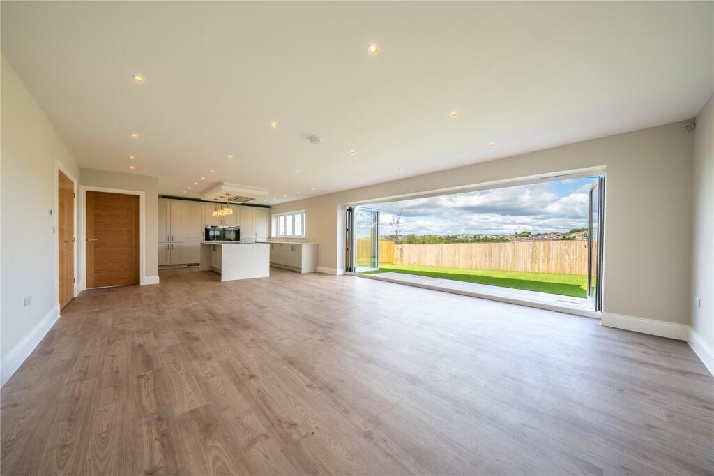 The Nook, Tingley, Wakefield, West Yorkshire photo 2