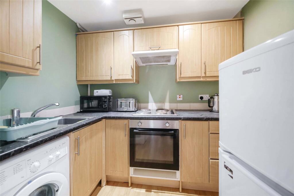 Apartment in Glasgow, The Drives, Dennistoun - View 5