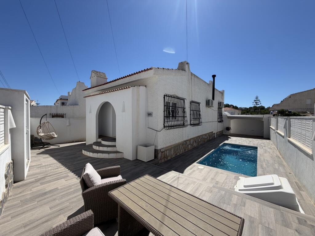 Main image of property: Valencia, Alicante, Villamartin