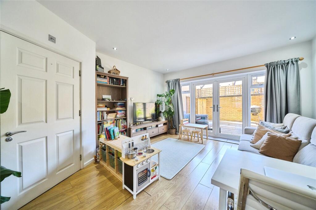 House in London - View 3