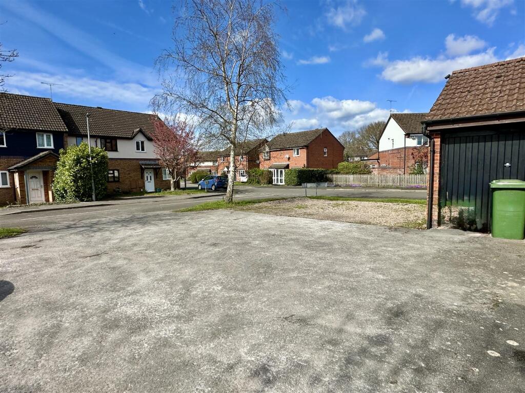 Additional image 23 of Meadow Road, Alcester
