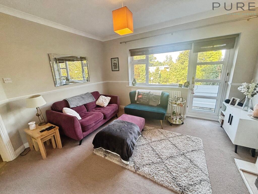 Apartment in Southampton - View 4
