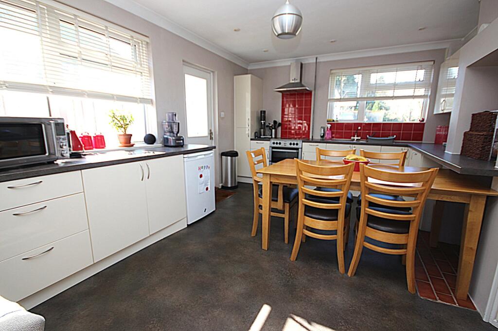 House in Corfe Mullen - View 2