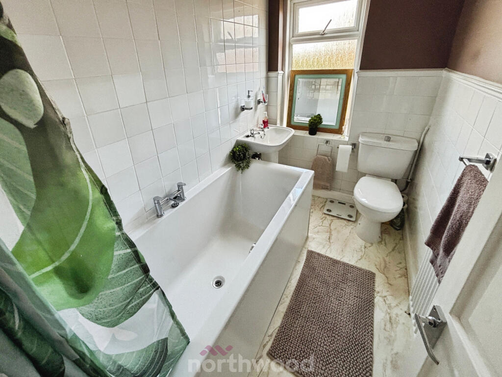 House in Doncaster, Dunsville, Hatfield - View 4