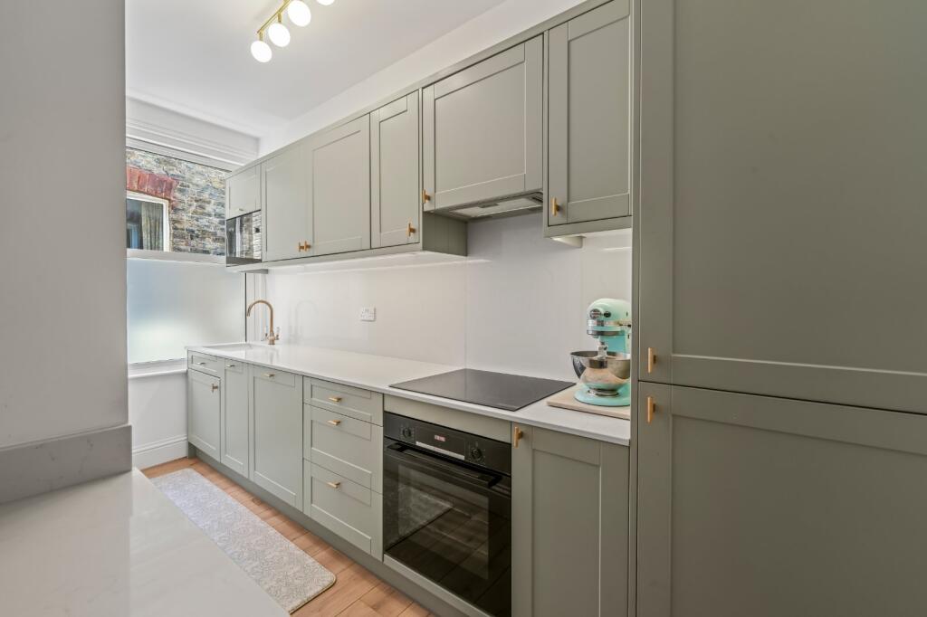 Apartment in Twickenham, East Twickenham, Petersham - View 5
