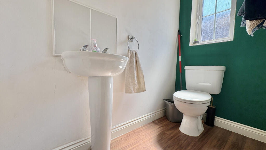 House in Taunton, Bishop's Hull, Somerset - More