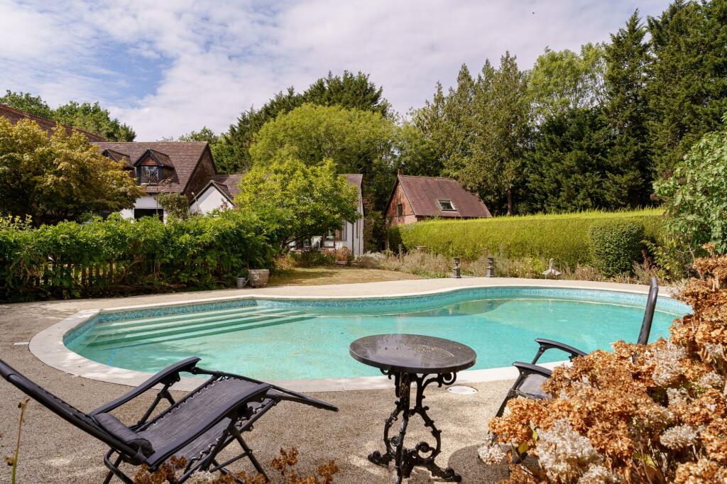 House in Wealden, Boarshead, Rotherfield - View 3