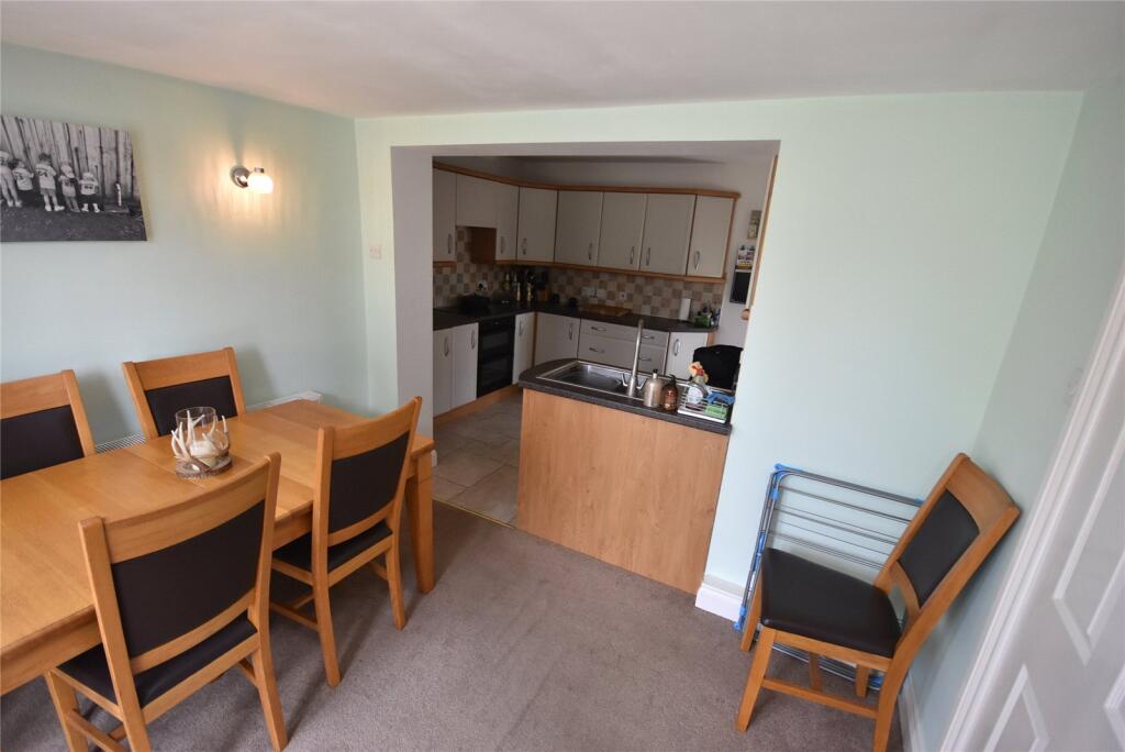 House in Barton-le-Clay, Central Bedfordshire - View 5