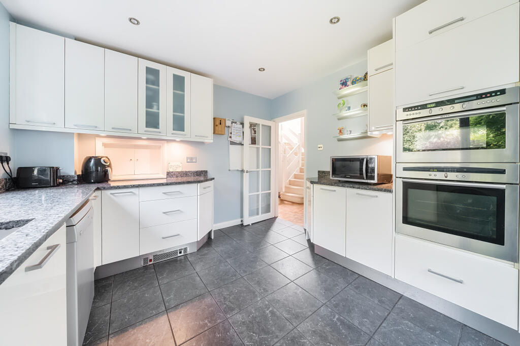 House in Maidenhead, Bray Wick - View 2