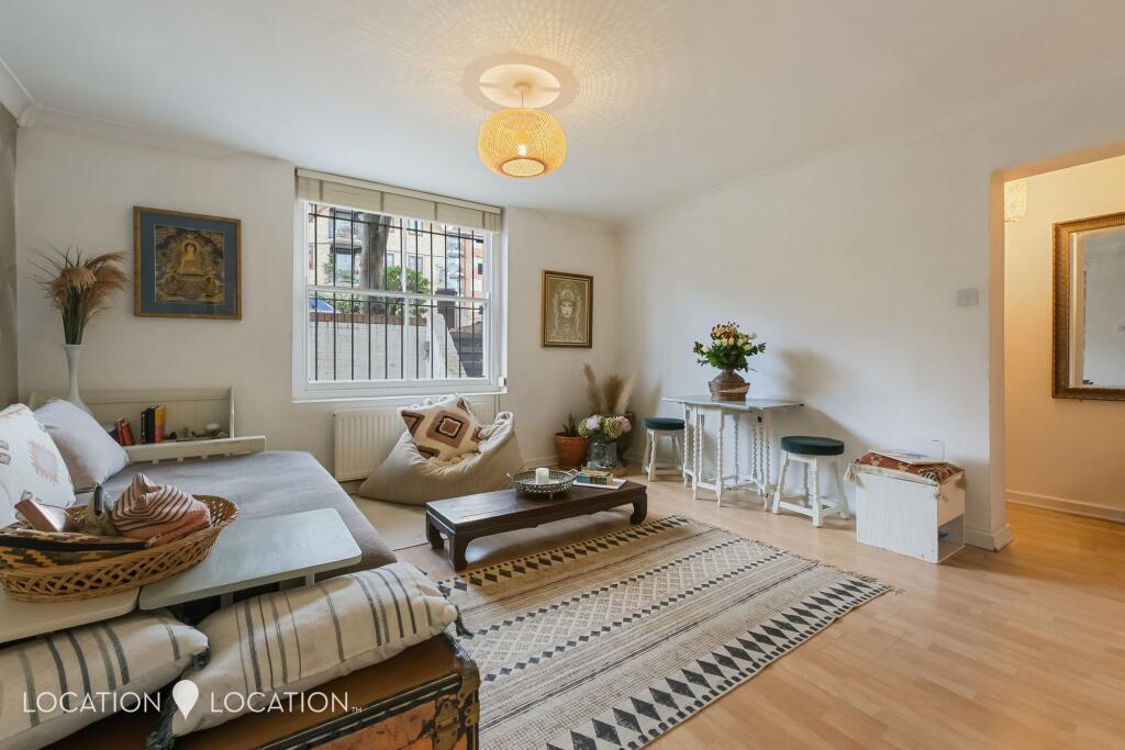 Main image of property: Evering Road, London, E5