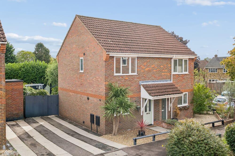 2-bed semi-detached on Pavilion Way, Amersham, HP6, £450,000