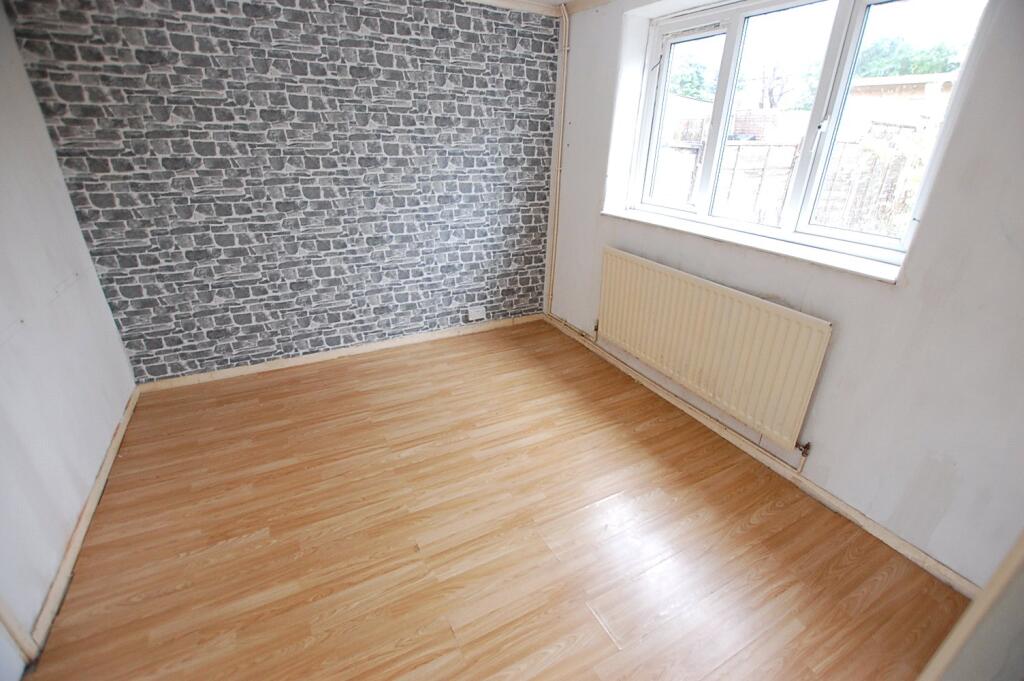 Knowle Avenue, Ashton-under-Lyne, Greater Manchester, OL7 photo 4