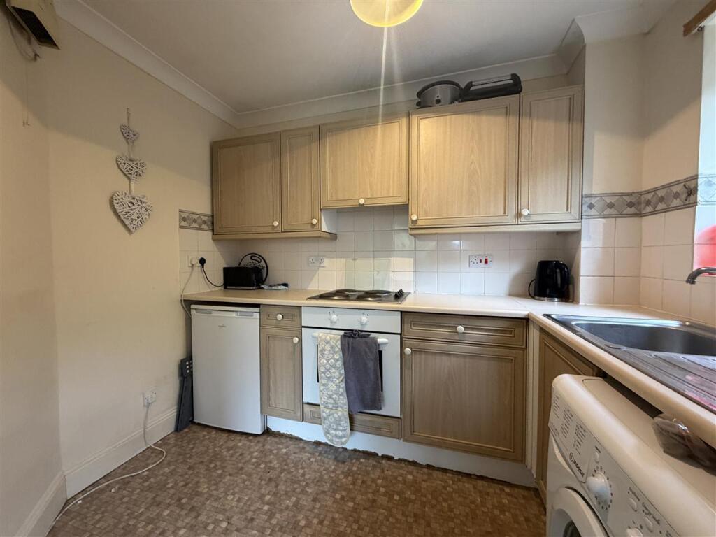 Apartment in Southampton - View 5