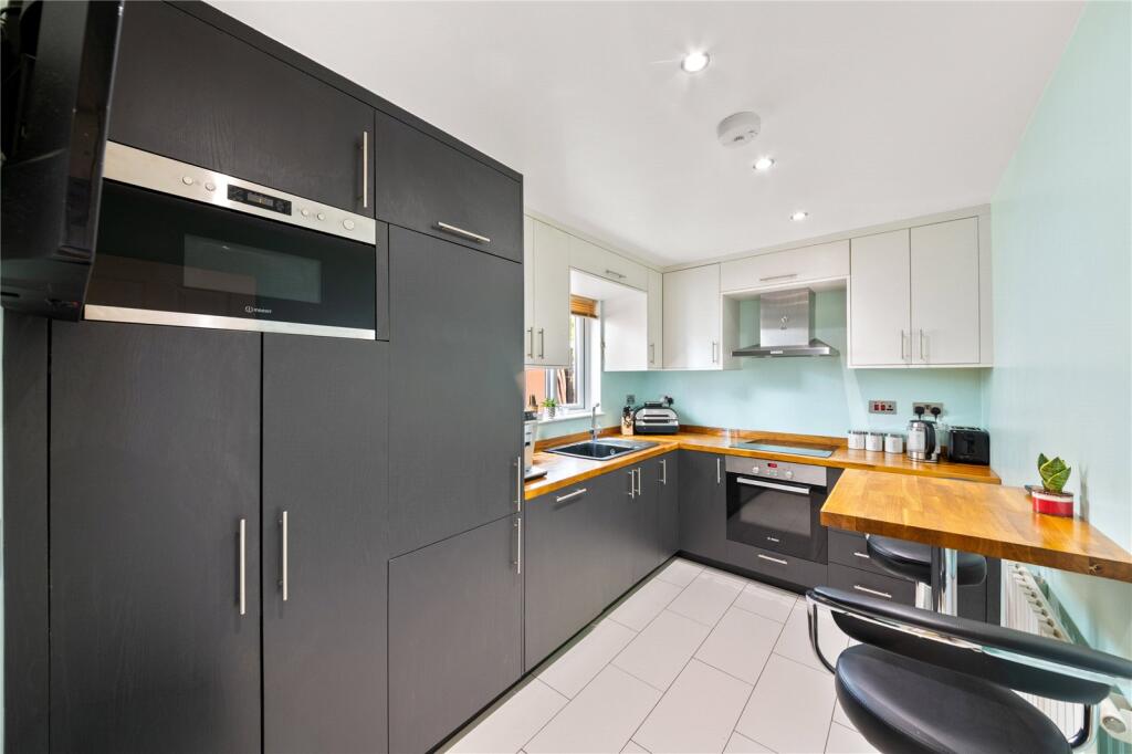 House in Southall - View 4