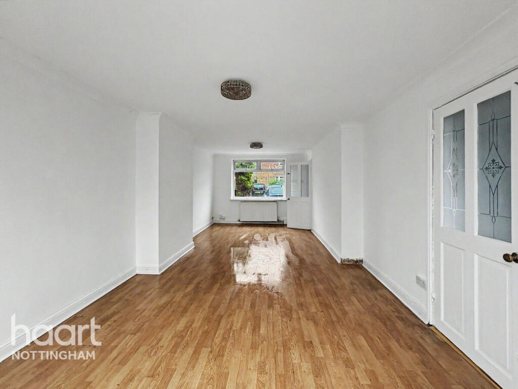 House in Nottingham, Clifton - View 4