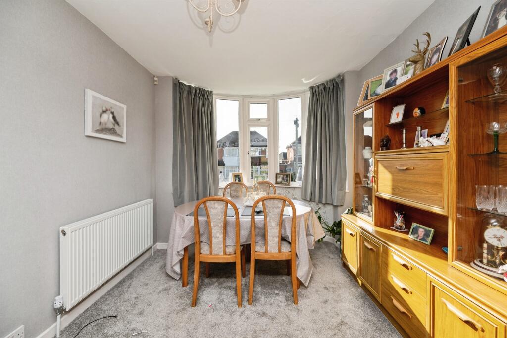 House in Birmingham, West Midlands - More
