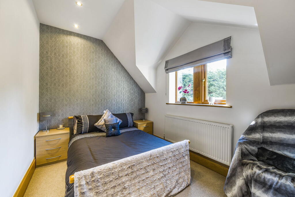 Additional image 20 of Littlebeck, Gilstead Lane, Bingley, BD16 3LN