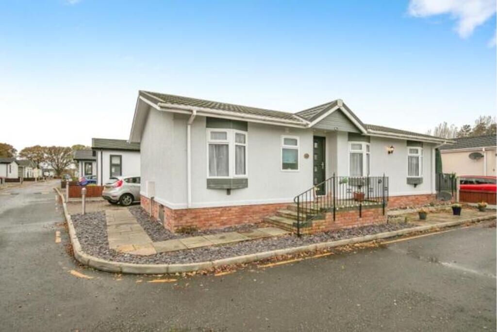 Oakleigh Residential Park, Clacton-on-Sea, CO16 photo 2