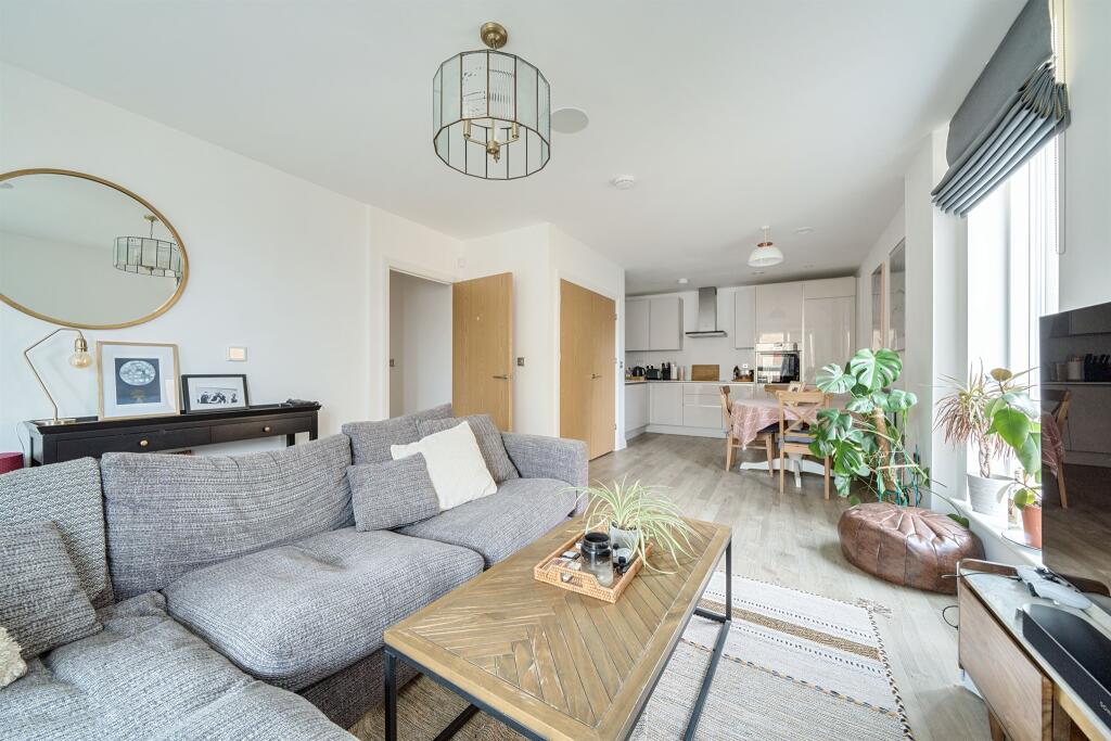 Apartment in London - View 3