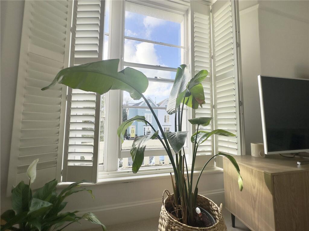 Apartment in Bristol - View 5