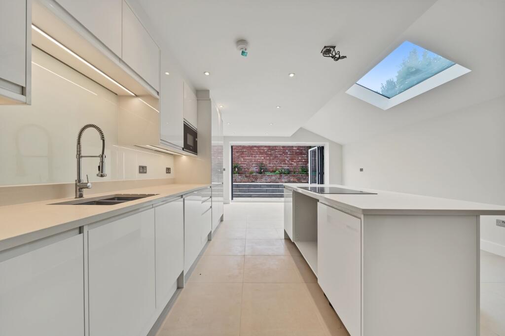 Apartment in London - View 5