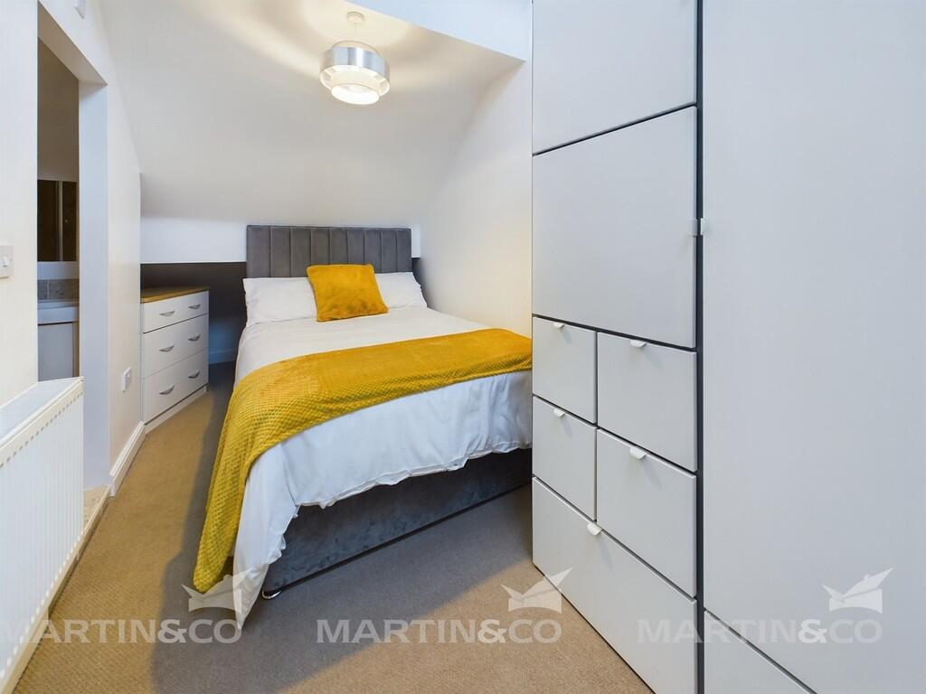 Apartment in Doncaster - View 4