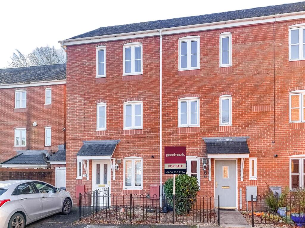 4-bed terraced on Weavers Reach, Tonedale, Wellington, £225,000