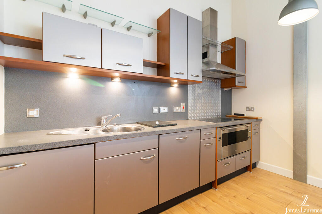 Apartment in Birmingham, West Midlands - View 3