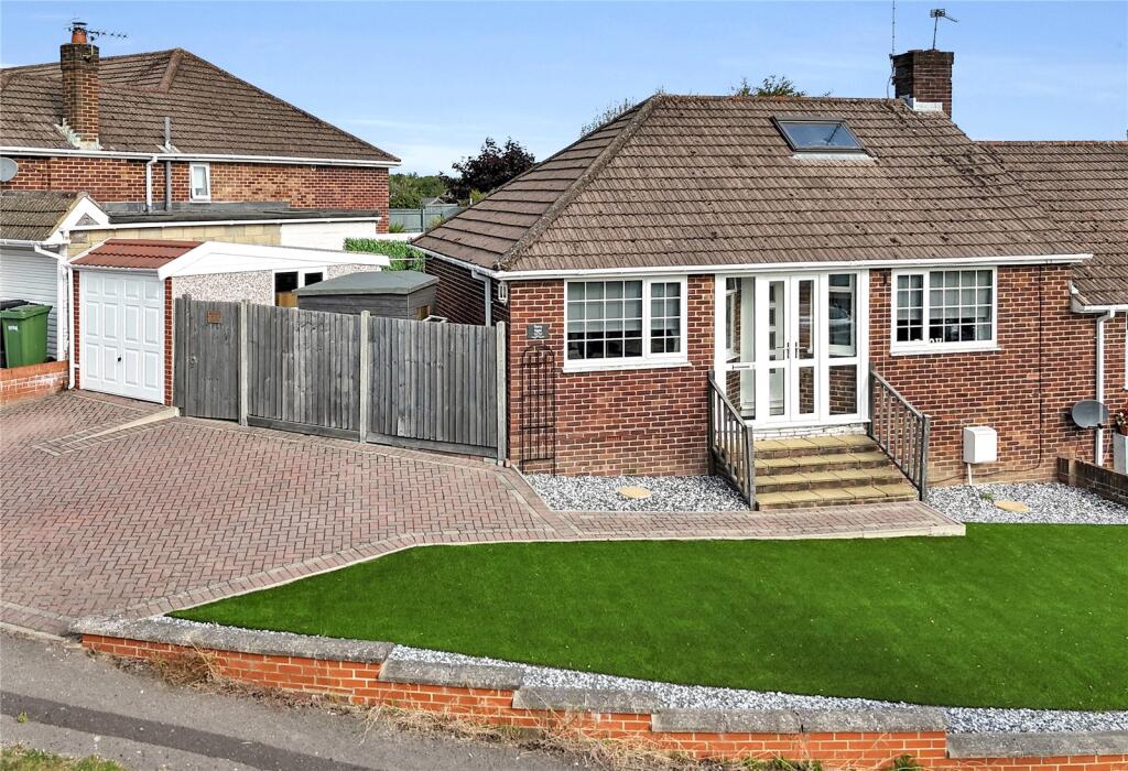 Main image of property: Hope Road, West End, Southampton, Hampshire, SO30