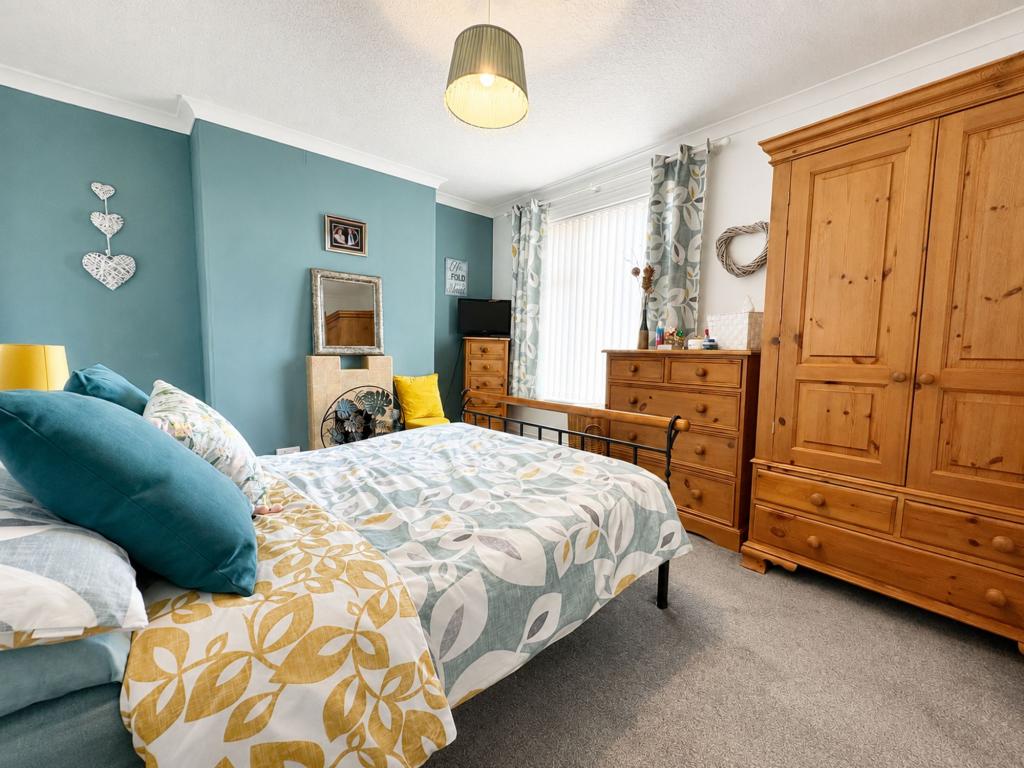 House in Leicester - More
