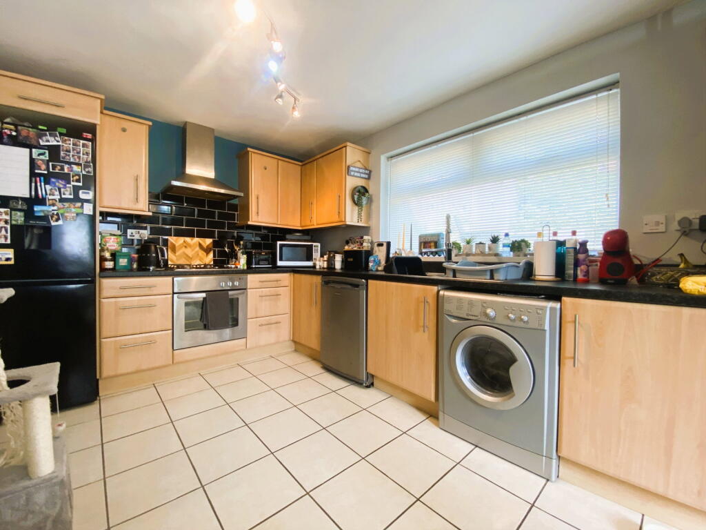 20 Equitable Street, Oldham OL4 2RL - View 3