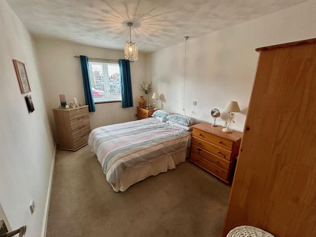 Apartment in Epping Forest, Waltham Abbey - View 5