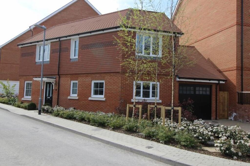 Main image of property: Dunton Green, Sevenoaks, TN14 5GH