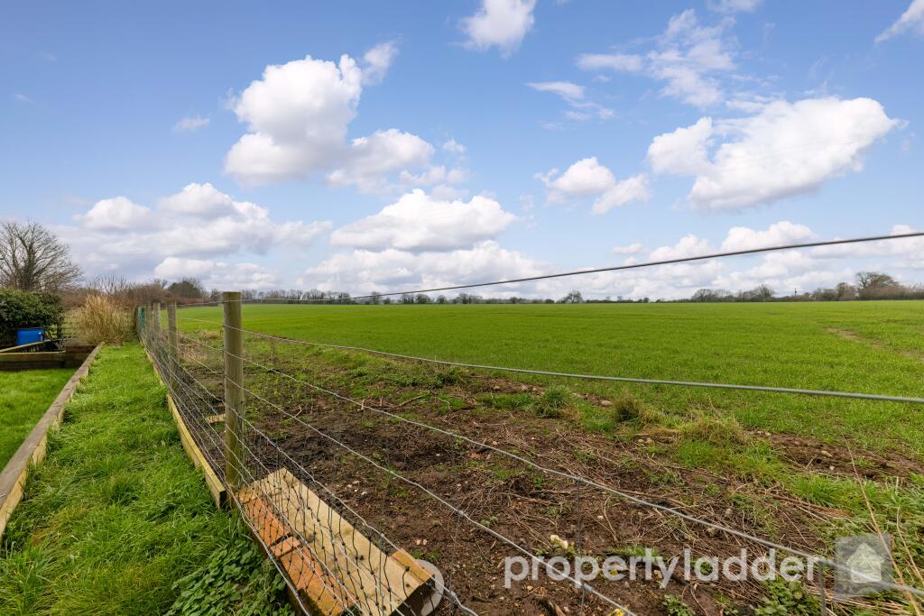 The Street, Brampton (near Aylsham), NR10 photo 3