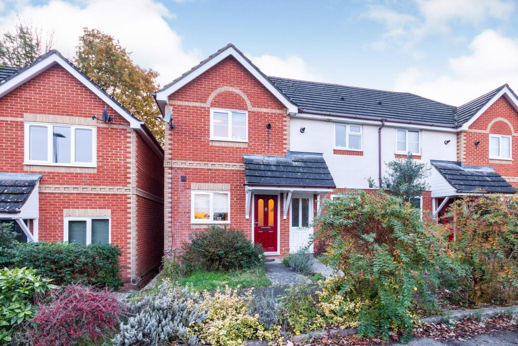 Main image of property: Davy Close, Wokingham, RG40