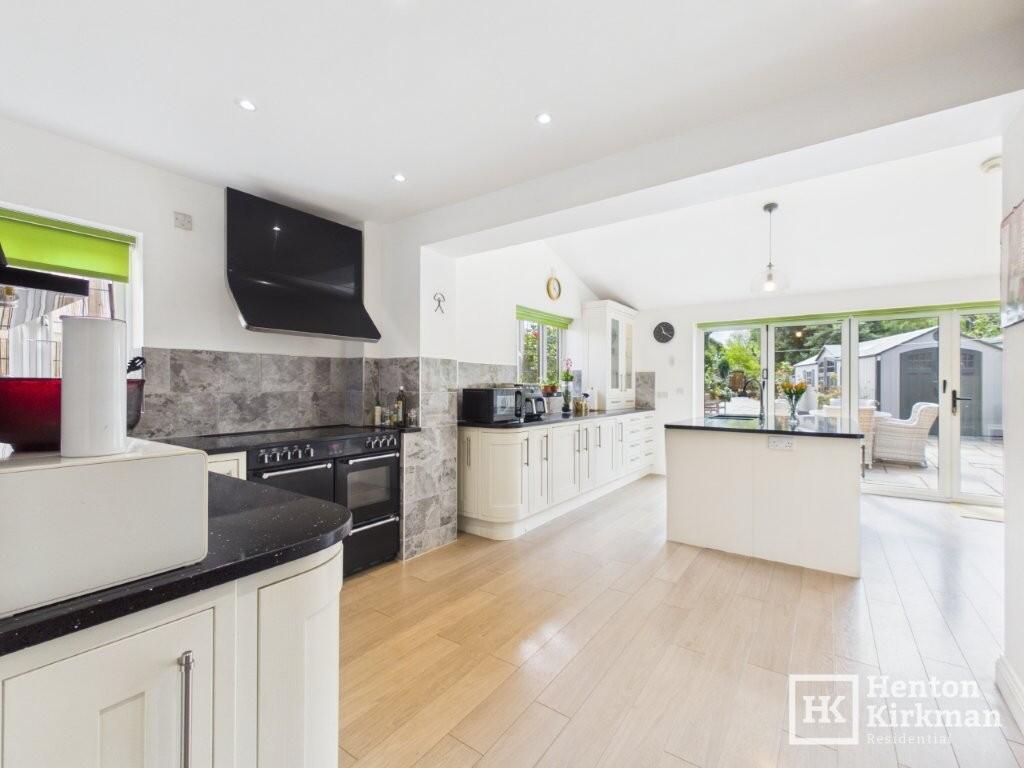 House in Basildon, Ramsden Crays - View 5