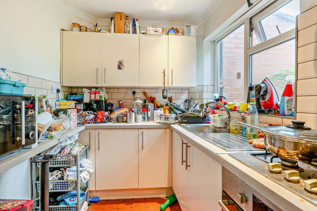 House in Nottingham, Aspley - More