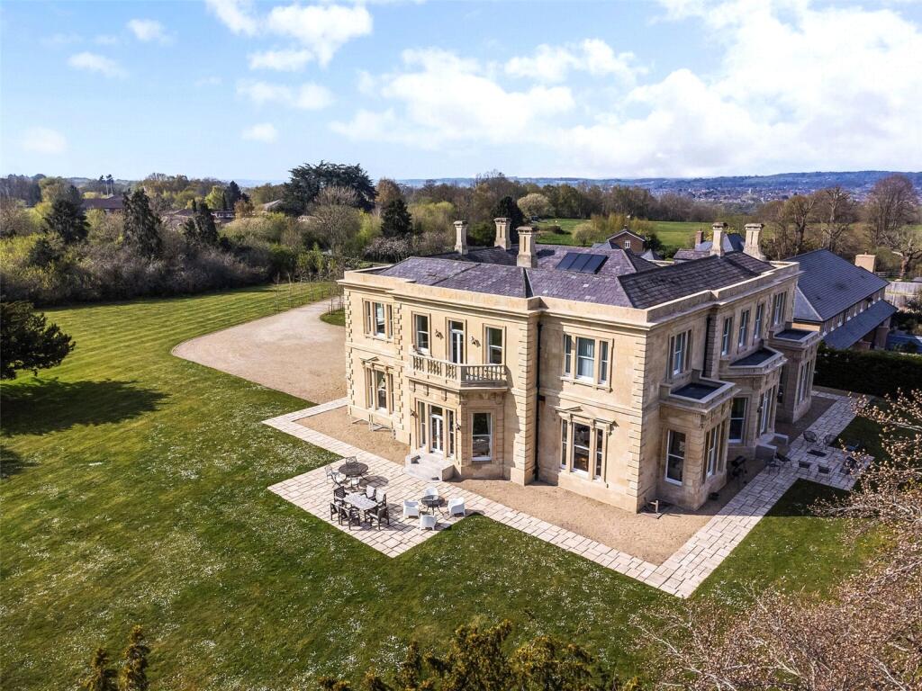 Main image of property: Crookham Hill, Crookham Common, Thatcham, Berkshire, RG19