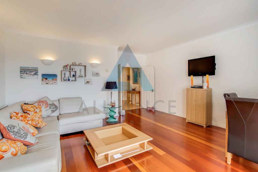 Apartment in London - View 2
