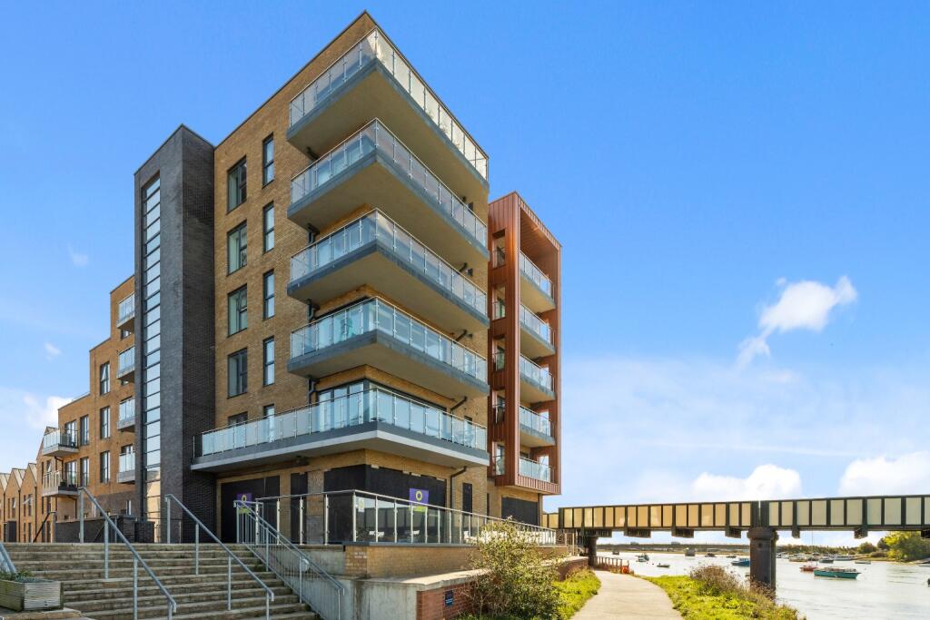 Beautiful view of Beachfront Apartments For Rent With Personal Assistant