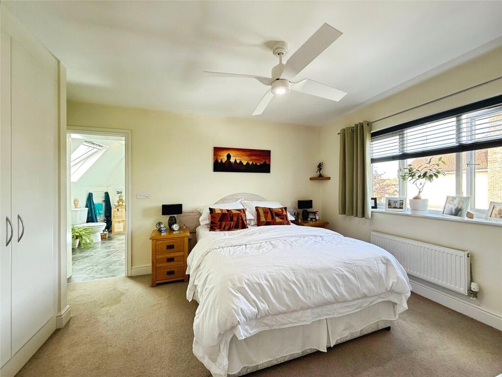 House in Surrey Heath, Mytchett - More